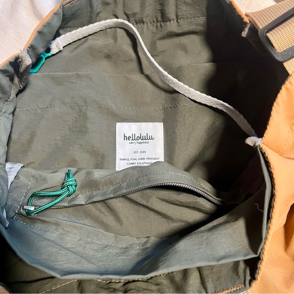 Hellolulu Jolie Double Sided 2 Way Shoulder Tote Bag Camel Olive Green - Picture 3 of 3